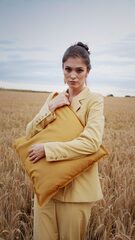 SOMA collections '19 (thumbnail 16)