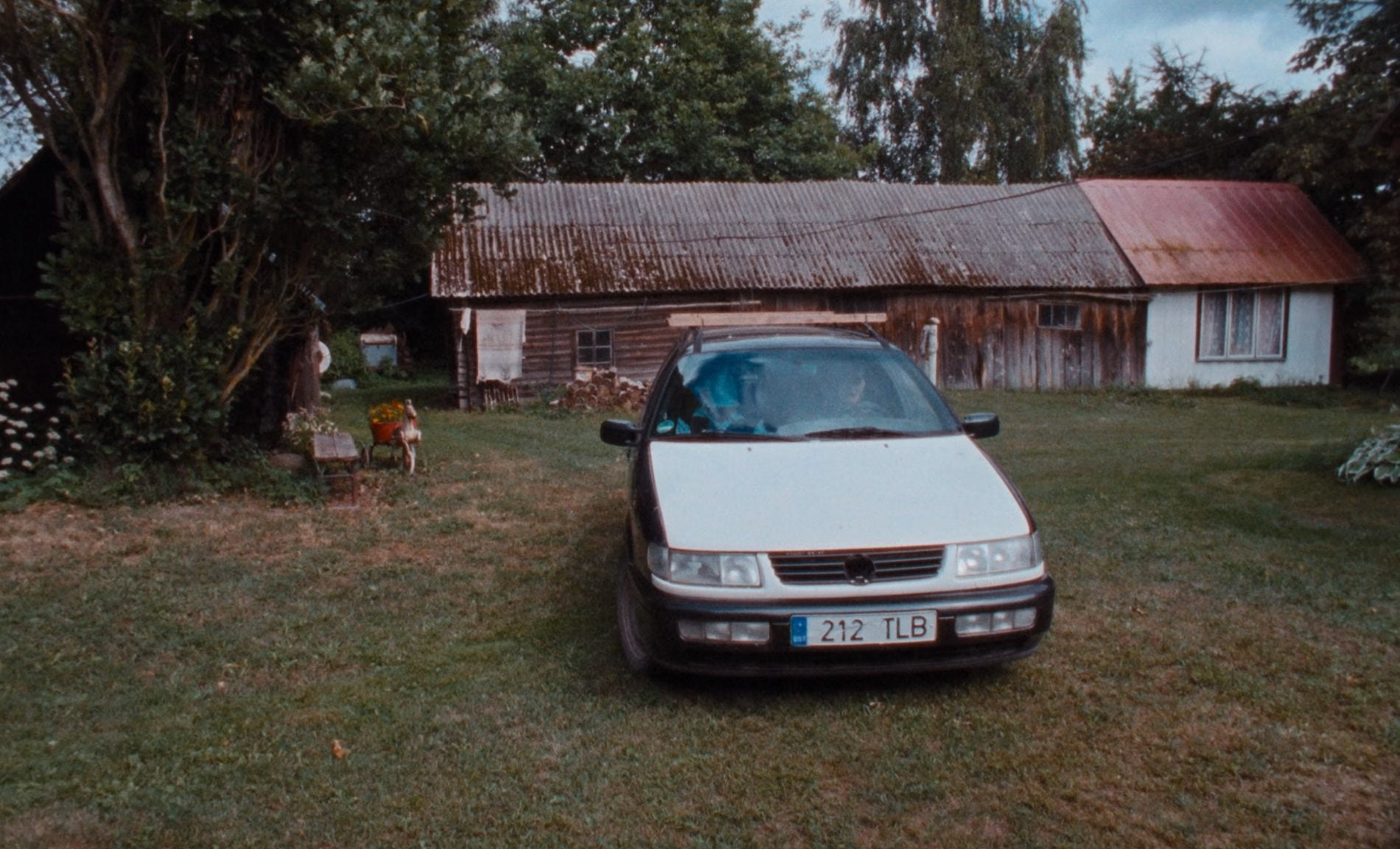 Cohabitants — still 13