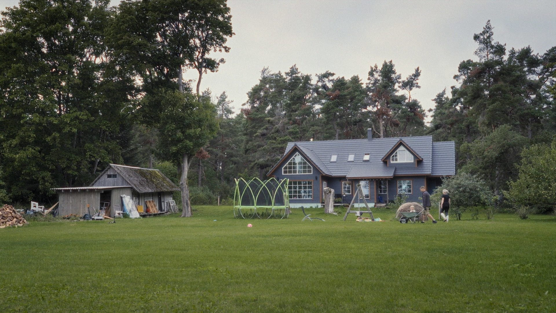 Tanel and chickens. Season 3. — still 31